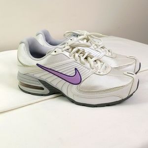 Nike Women's Air Max Torch 6 Sneakers Size (7.5)